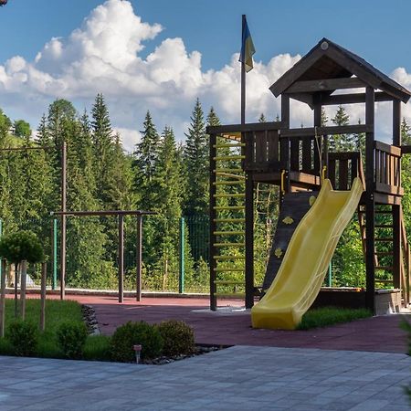 Chillax Hotel Буковел Екстериор снимка