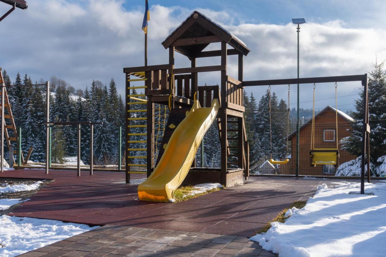 Chillax Hotel Буковел Екстериор снимка